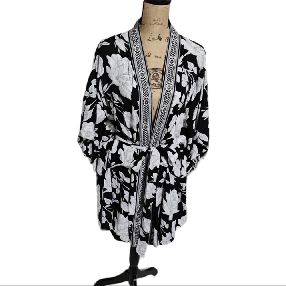 Cynthia Rowley Floral Kimono‎ Duster Black White Flowers Cover Up Plus Size 2X
